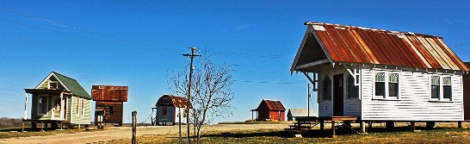 Tiny Texas Houses from Salvaged Materials Image